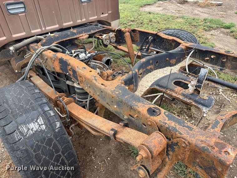 image for item EI7678 2011 Ford F250 Super Duty pickup truck cab and chassis