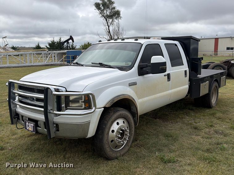 2005 Ford F450 Crew Cab flatbed truck