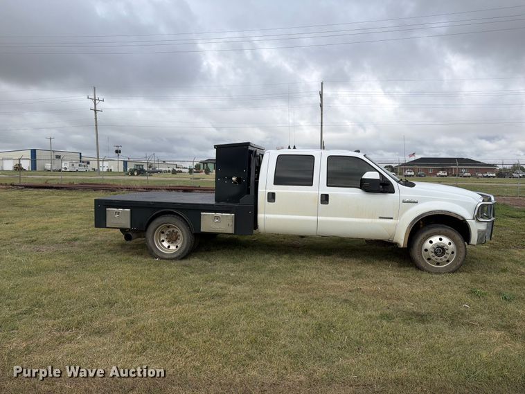 image for item EI7679 2005 Ford F450 Crew Cab flatbed truck