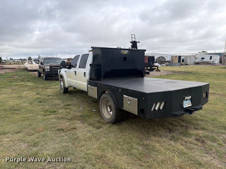 image for item EI7679 2005 Ford F450 Crew Cab flatbed truck