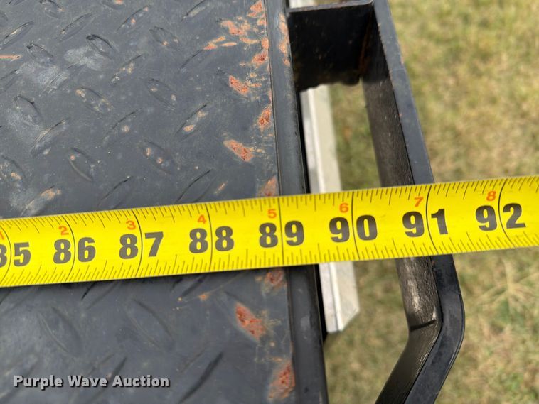 image for item EI7679 2005 Ford F450 Crew Cab flatbed truck