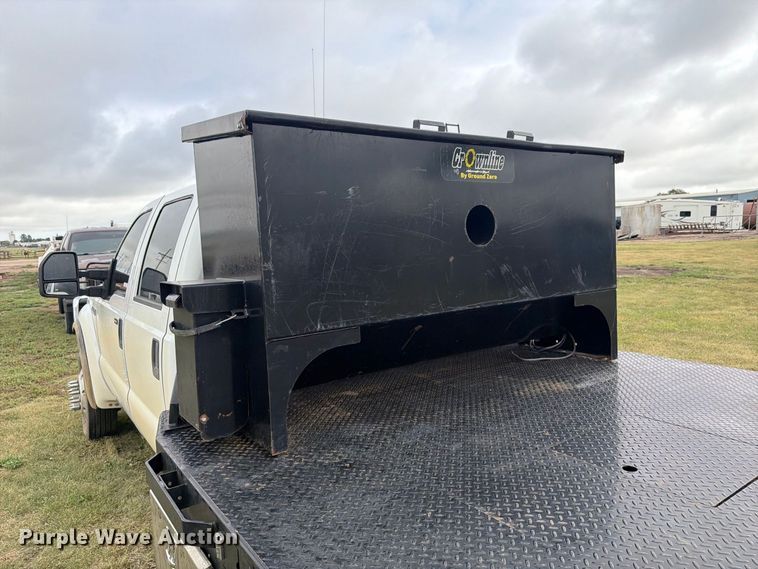 image for item EI7679 2005 Ford F450 Crew Cab flatbed truck