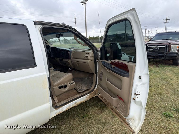 image for item EI7679 2005 Ford F450 Crew Cab flatbed truck