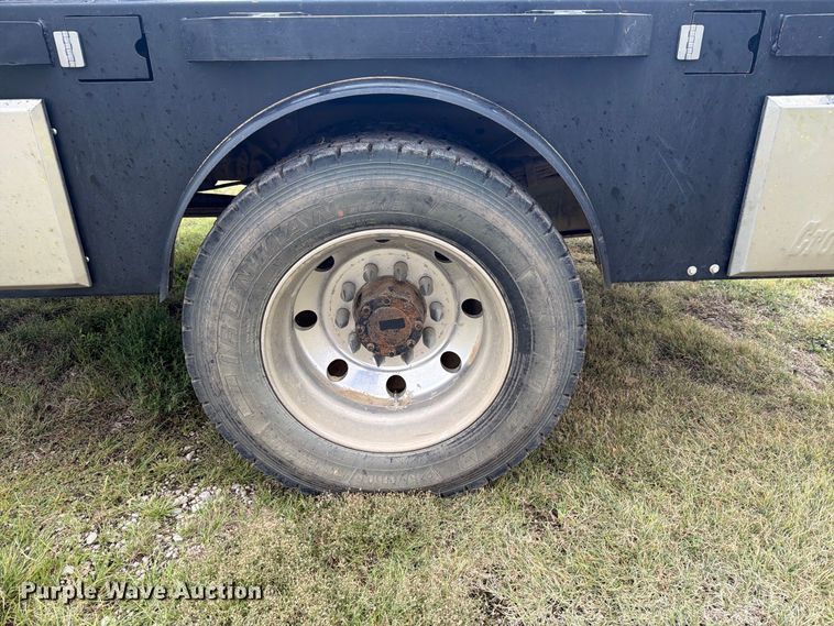 image for item EI7679 2005 Ford F450 Crew Cab flatbed truck