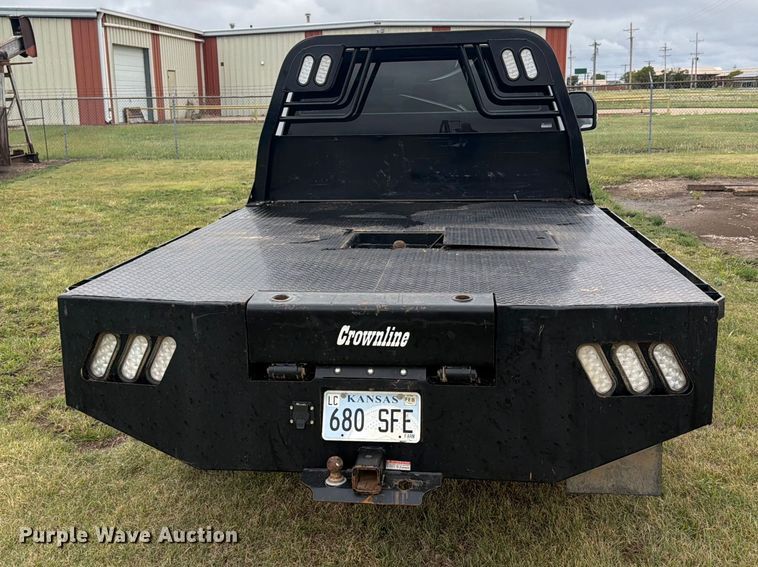 image for item EI7680 2017 Ford F250 Super Duty Crew Cab bale bed pickup truck