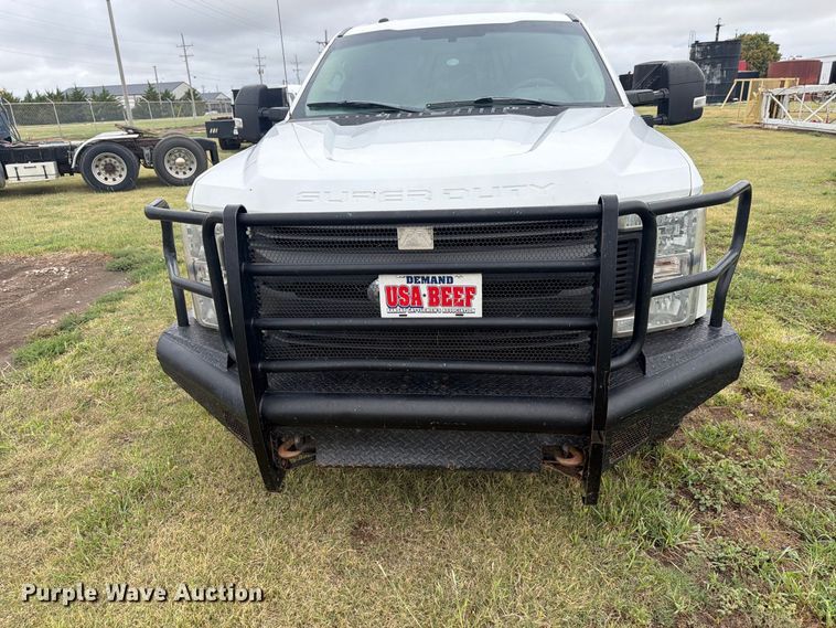 image for item EI7680 2017 Ford F250 Super Duty Crew Cab bale bed pickup truck