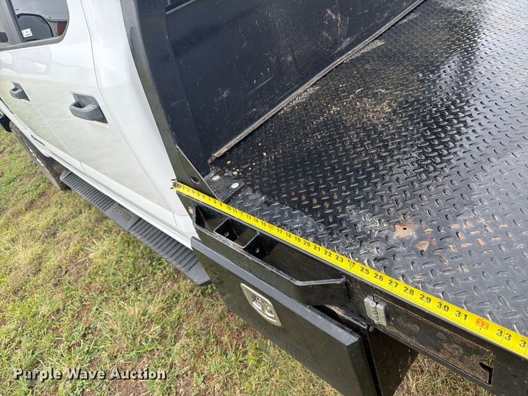 image for item EI7680 2017 Ford F250 Super Duty Crew Cab bale bed pickup truck