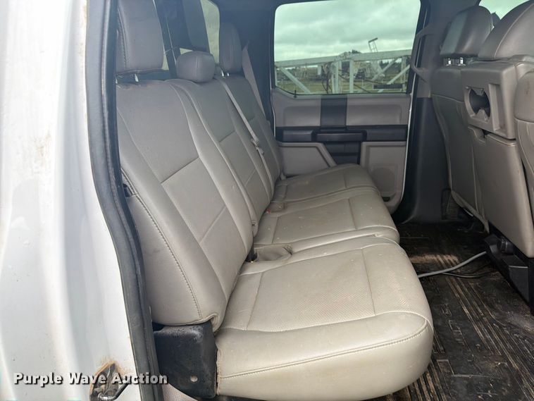 image for item EI7680 2017 Ford F250 Super Duty Crew Cab bale bed pickup truck