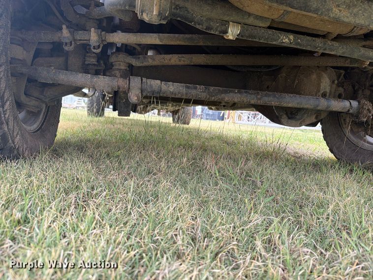 image for item EI7680 2017 Ford F250 Super Duty Crew Cab bale bed pickup truck