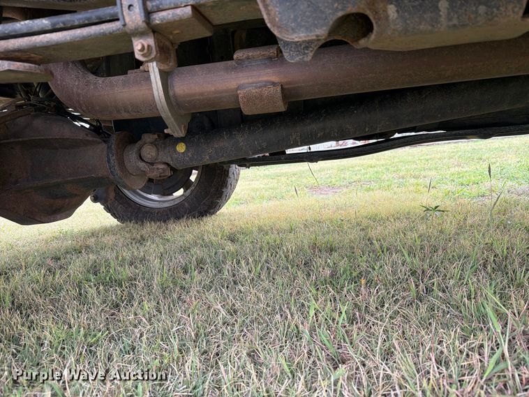 image for item EI7680 2017 Ford F250 Super Duty Crew Cab bale bed pickup truck