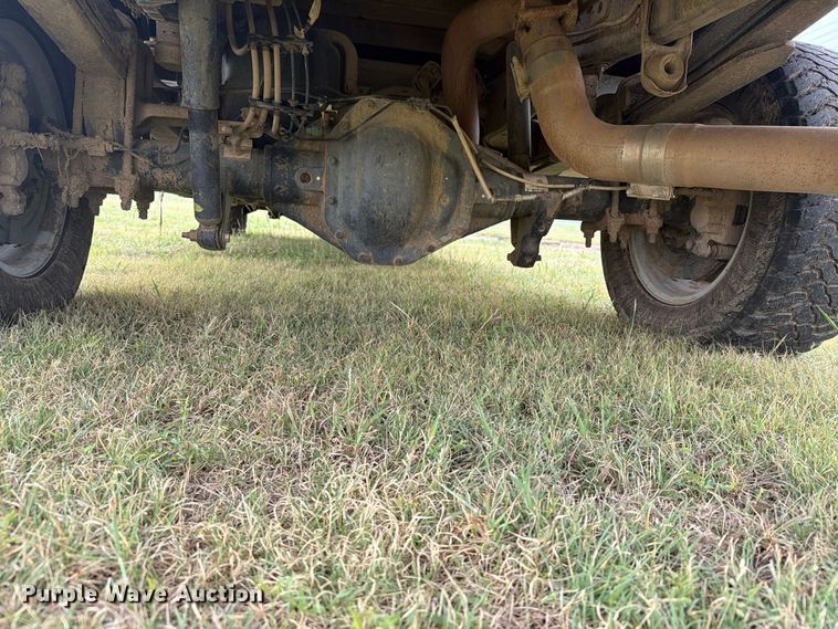 image for item EI7680 2017 Ford F250 Super Duty Crew Cab bale bed pickup truck