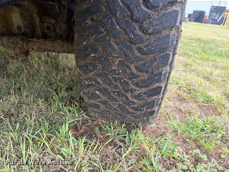 image for item EI7680 2017 Ford F250 Super Duty Crew Cab bale bed pickup truck