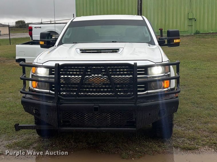 image for item EI7750 2017 Chevrolet Silverado 2500HD Crew Cab pickup truck