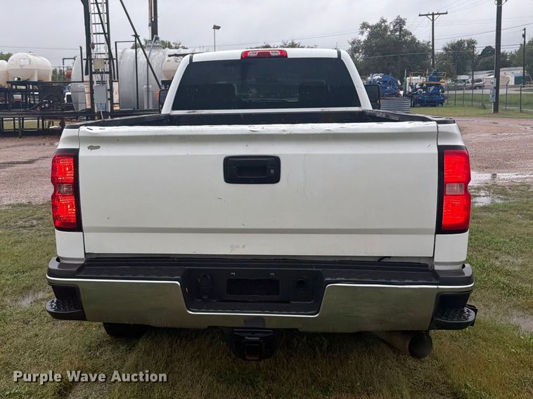 image for item EI7750 2017 Chevrolet Silverado 2500HD Crew Cab pickup truck