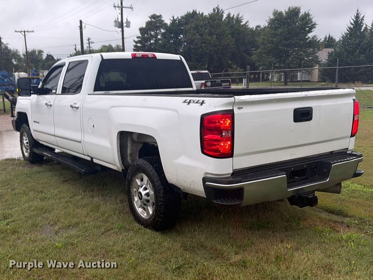 image for item EI7750 2017 Chevrolet Silverado 2500HD Crew Cab pickup truck