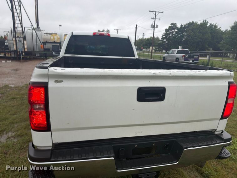 image for item EI7750 2017 Chevrolet Silverado 2500HD Crew Cab pickup truck