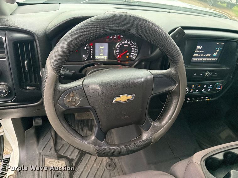 image for item EI7750 2017 Chevrolet Silverado 2500HD Crew Cab pickup truck