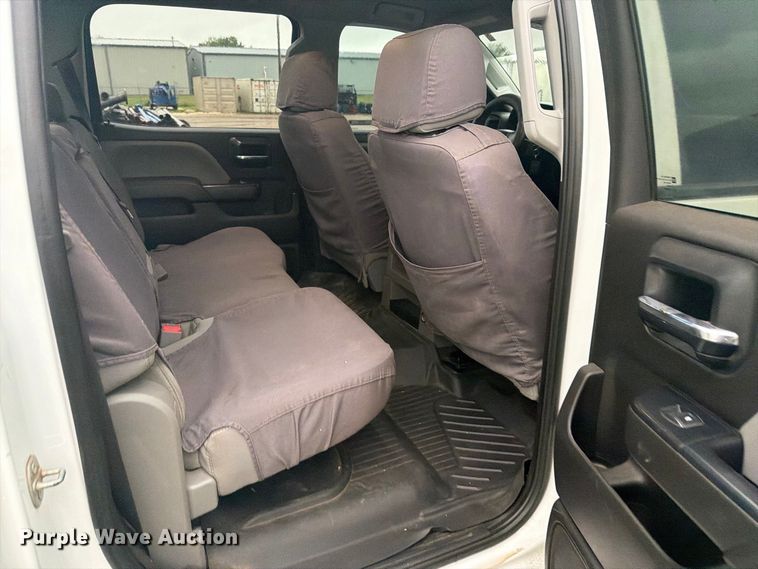 image for item EI7750 2017 Chevrolet Silverado 2500HD Crew Cab pickup truck