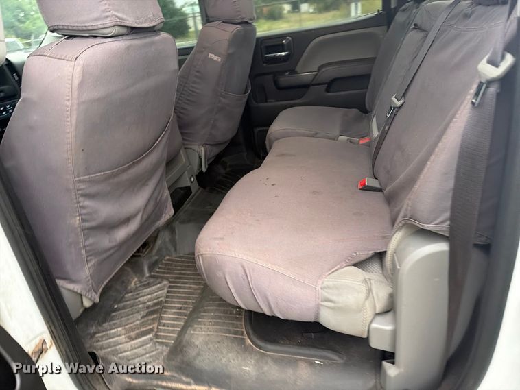 image for item EI7750 2017 Chevrolet Silverado 2500HD Crew Cab pickup truck