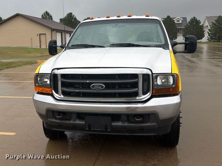 image for item EI7759 1999 Ford F450 Crew Cab flatbed truck