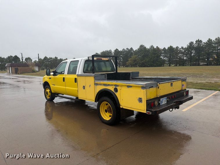 image for item EI7759 1999 Ford F450 Crew Cab flatbed truck