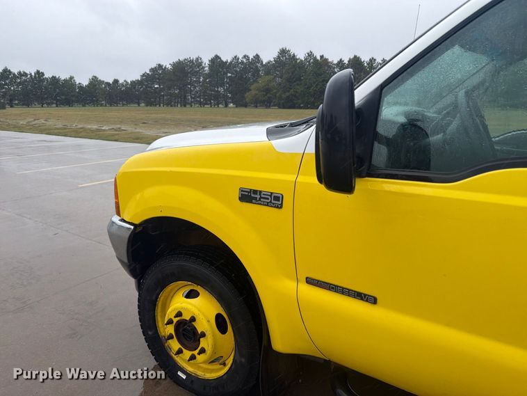 image for item EI7759 1999 Ford F450 Crew Cab flatbed truck