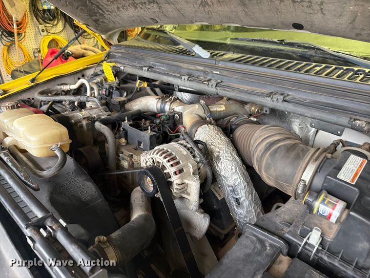 image for item EI7759 1999 Ford F450 Crew Cab flatbed truck