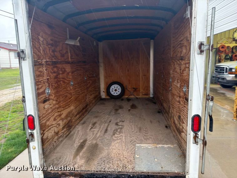 image for item EI7760 2003 Doolittle enclosed cargo trailer