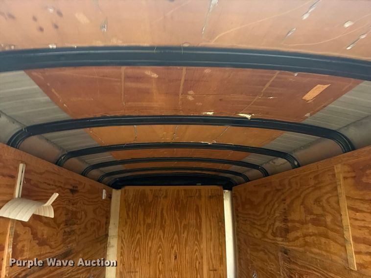 image for item EI7760 2003 Doolittle enclosed cargo trailer