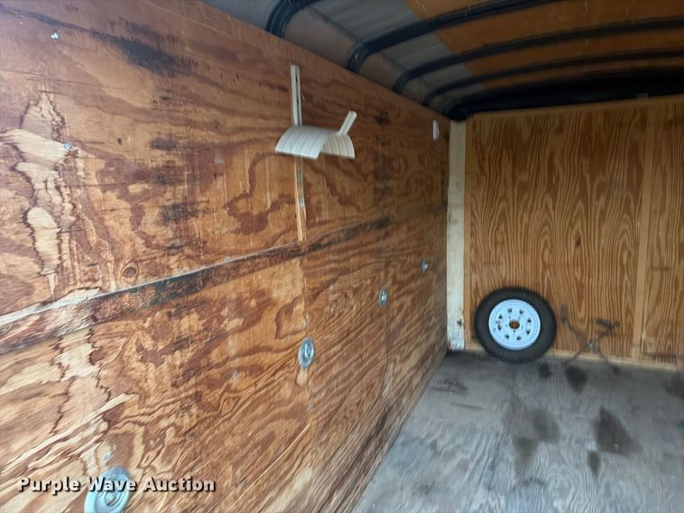 image for item EI7760 2003 Doolittle enclosed cargo trailer