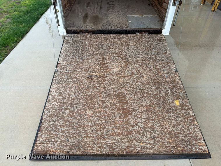 image for item EI7760 2003 Doolittle enclosed cargo trailer