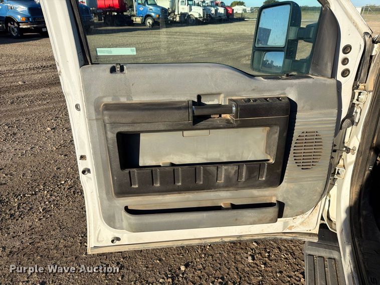 image for item EI7767 2015 Ford F250 Super Duty XL Crew Cab pickup truck