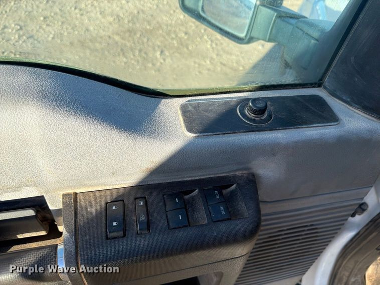 image for item EI7767 2015 Ford F250 Super Duty XL Crew Cab pickup truck