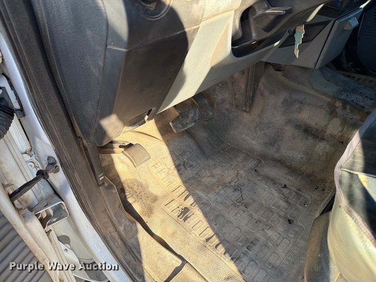 image for item EI7767 2015 Ford F250 Super Duty XL Crew Cab pickup truck