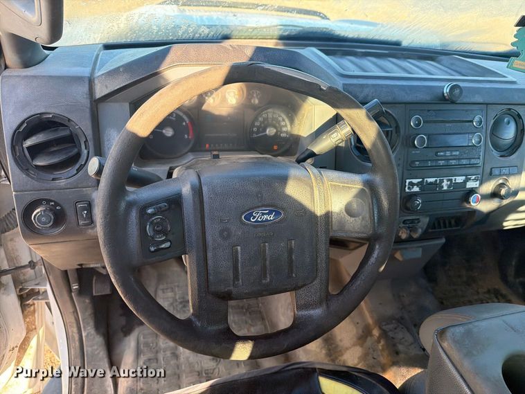 image for item EI7767 2015 Ford F250 Super Duty XL Crew Cab pickup truck