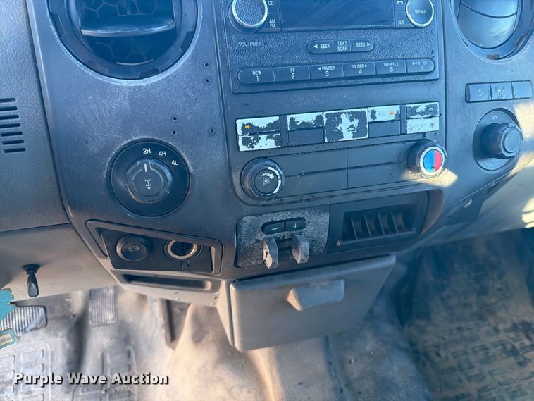image for item EI7767 2015 Ford F250 Super Duty XL Crew Cab pickup truck