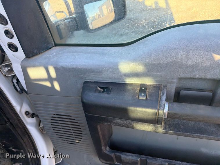 image for item EI7767 2015 Ford F250 Super Duty XL Crew Cab pickup truck