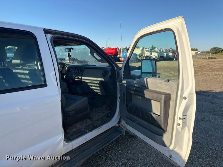 image for item EI7767 2015 Ford F250 Super Duty XL Crew Cab pickup truck