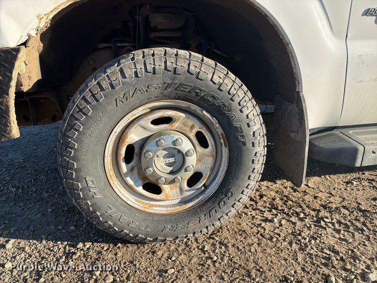 image for item EI7767 2015 Ford F250 Super Duty XL Crew Cab pickup truck