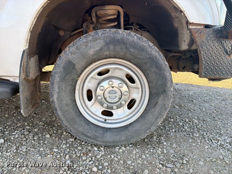 image for item EI7767 2015 Ford F250 Super Duty XL Crew Cab pickup truck