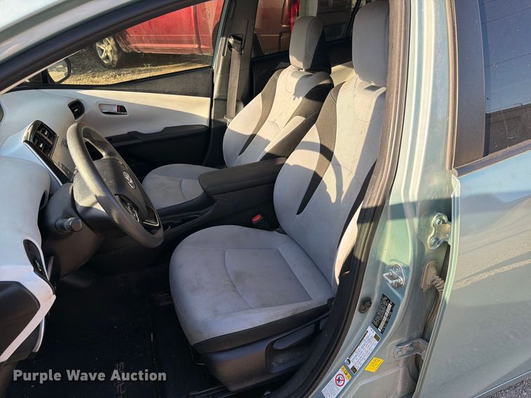 image for item EI7787 2021 Toyota Prius 