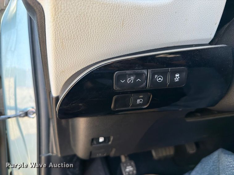 image for item EI7787 2021 Toyota Prius 