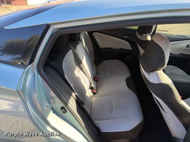 image for item EI7787 2021 Toyota Prius 