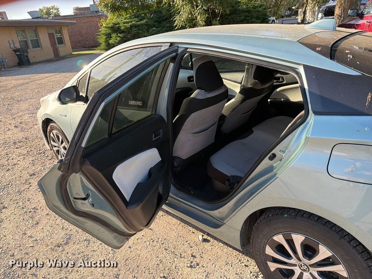 image for item EI7787 2021 Toyota Prius 