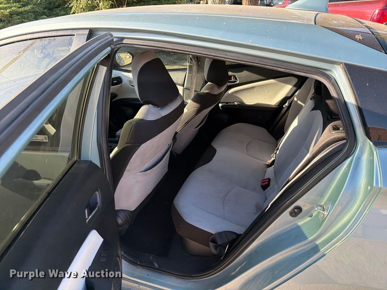 image for item EI7787 2021 Toyota Prius 