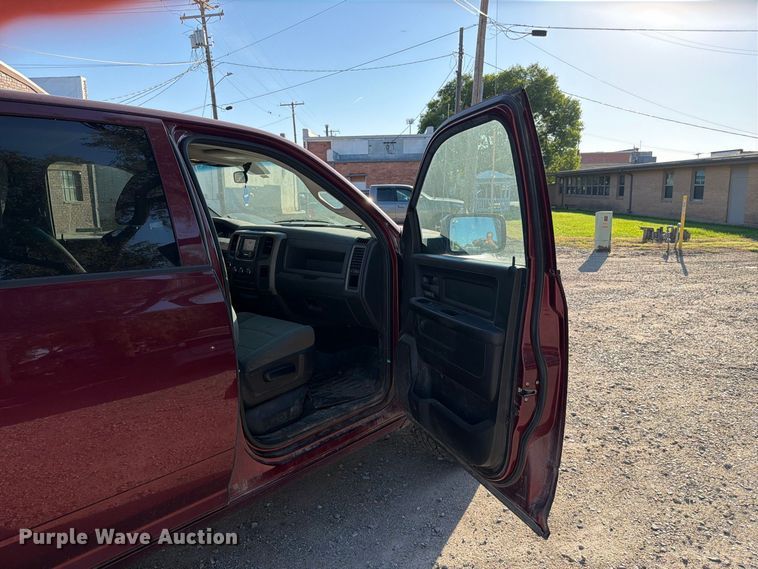 image for item EI7789 2017 RAM 1500 Crew Cab pickup truck