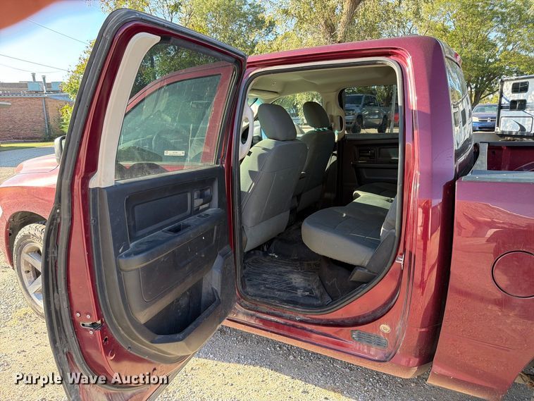 image for item EI7789 2017 RAM 1500 Crew Cab pickup truck