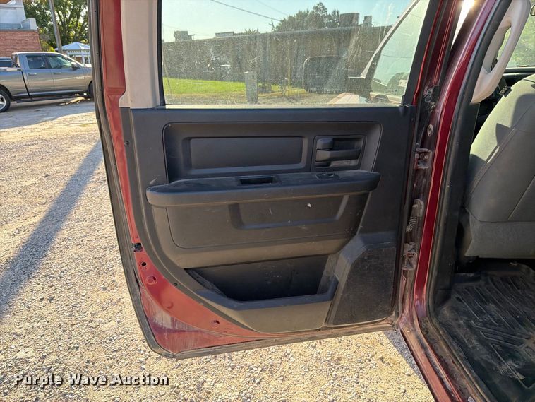 image for item EI7789 2017 RAM 1500 Crew Cab pickup truck