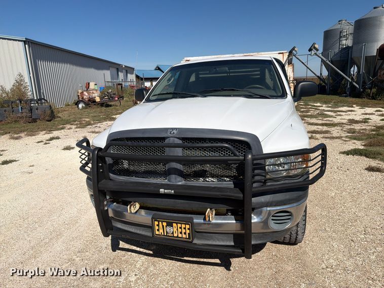image for item EI7790 2003 Dodge Ram 2500 bale bed pickup truck