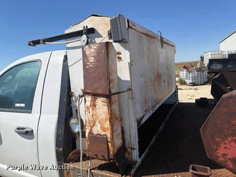 image for item EI7790 2003 Dodge Ram 2500 bale bed pickup truck